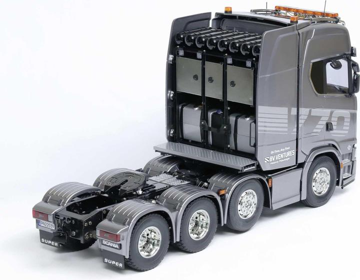 Actual product image Tamiya 1/14 RC Scania 8x4/4 Gun Metal (Kit)