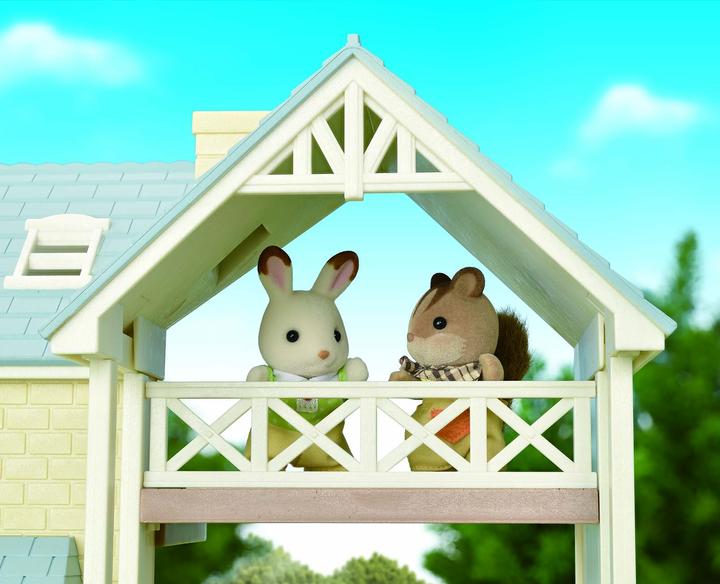 Actual product image Sylvanian Families Bluebell Cottage Gift Set