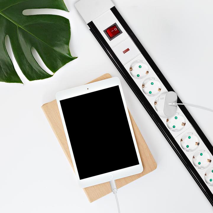 Actual product image LogiLink socket strip (8 x, CEE 7/3, 3 m)