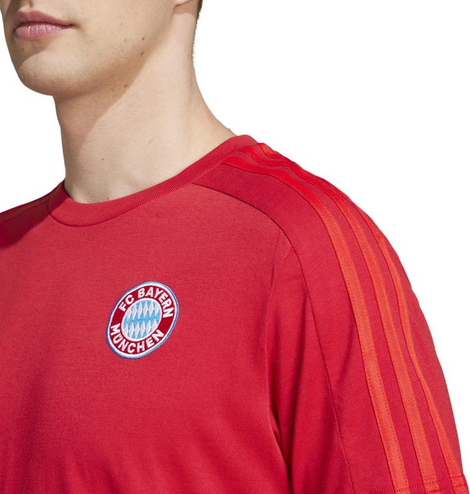 Actual product image Adidas Fcb Dna Tee - tepore (M, S)