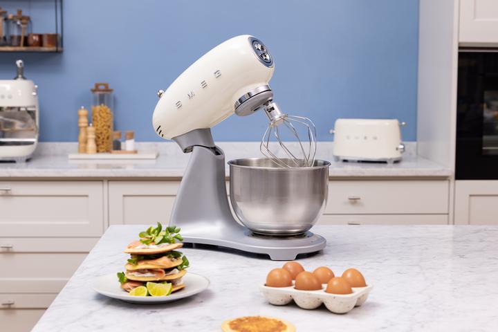 Actual product image Smeg 50's Retro Style Full Colour (800 W, 4.80 l)