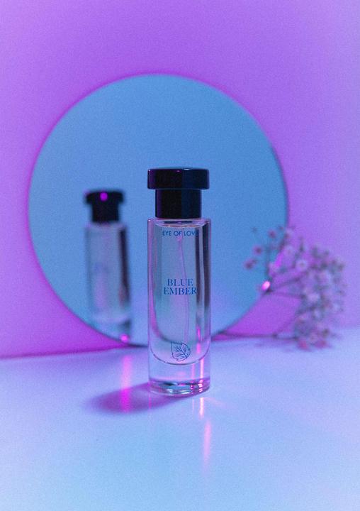 Image du produit Eye of Love Bloom Pheromone Perfume Attract Her 30ml Blue Ember (Eau de cologne, 30 ml)