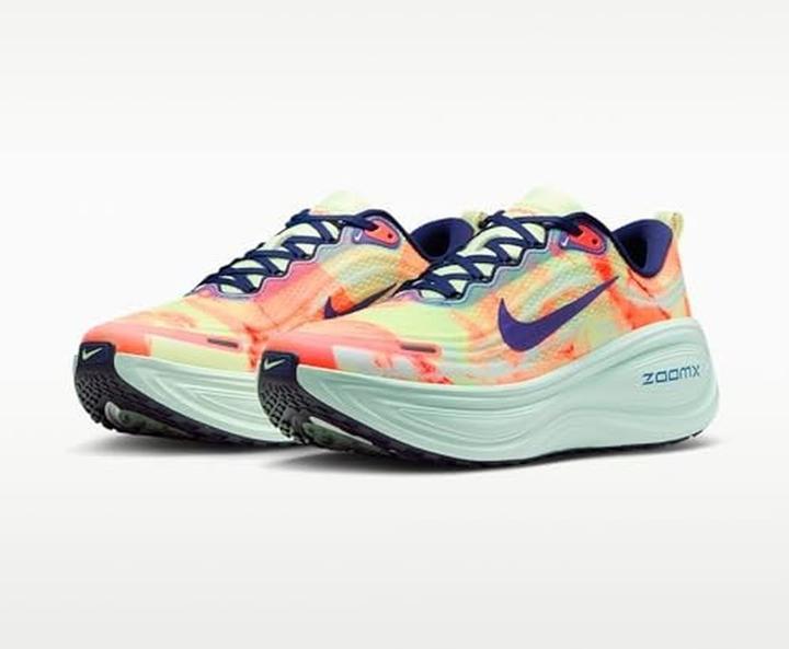 Produktbild Nike Vomero Plus (40)