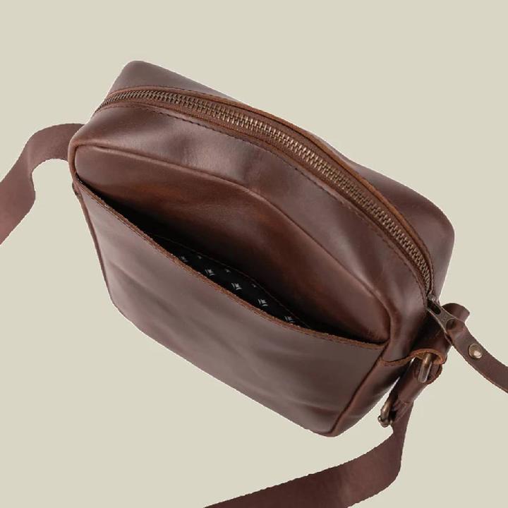 Immagine prodotto Buckle & Seam Leder Reporter Bag Collector Braun/Dots