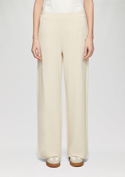 Actual product image S.Oliver Hose Weiche Jerseyhose im Relaxed Fit mit Herz-Stickerei (48)