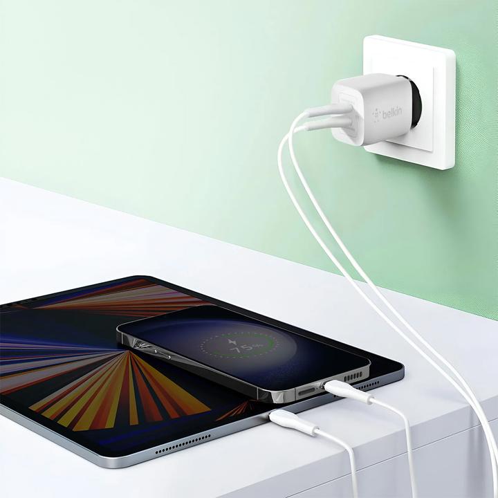 Actual product image Belkin Boost Charge Pro Dual Ladegerät (65 W)