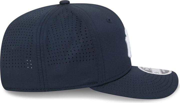 Actual product image New Era 9Seventy Stretch Cap - Performance New York Yankees