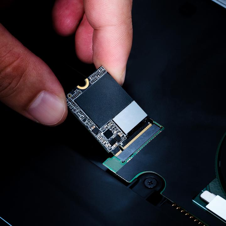 Image du produit Adata SSD XPG GAMMIX S55 PCIe /3./s M223 (2000 Go, M.2 2230)