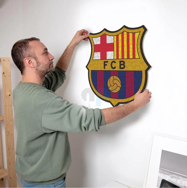 Produktbild Iconic FC Barcelona - Logo - Holz Puzzle Grösse L (500 Teile) (500 Teile)