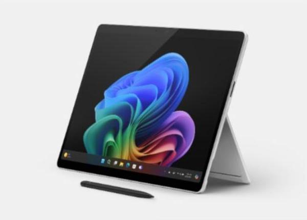 Produktbild Microsoft Surface Pro 11 for Business (13", Intel Core Ultra 5 236V, 16 GB, 256 GB, Ohne Tastaturlayout)