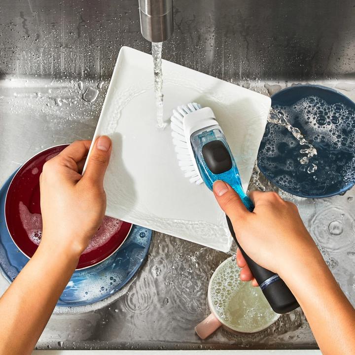 Image du produit OXO Brosse avec distributeur de savon Good Grips (1 pcs)
