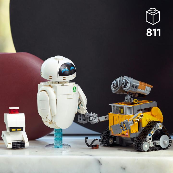 Actual product image LEGO Wall-E and Eve (43279, LEGO Disney)