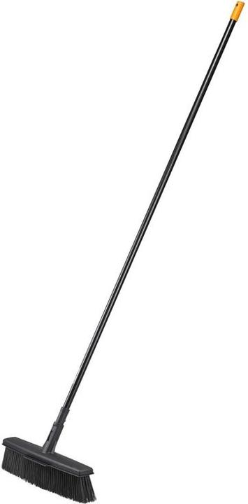 Actual product image Fiskars universal yard broom, L