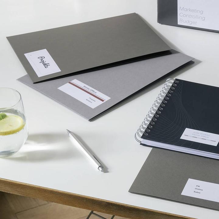 Actual product image Avery Universal Labels