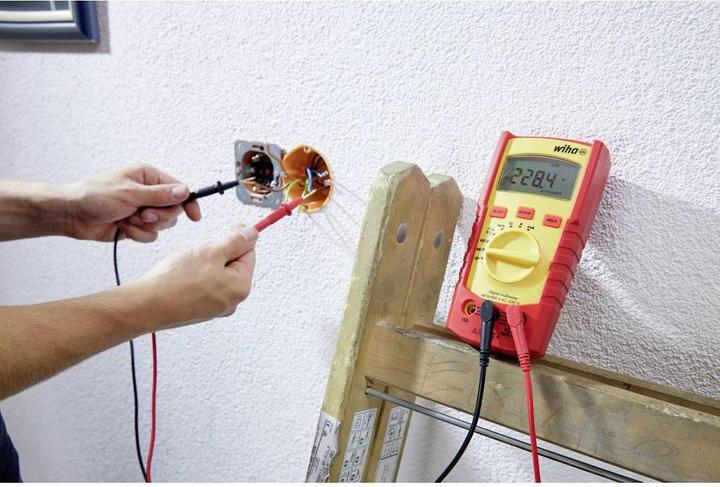 Produktbild Wiha Digitales Multimeter (CAT III 600V, CAT IV 300V)