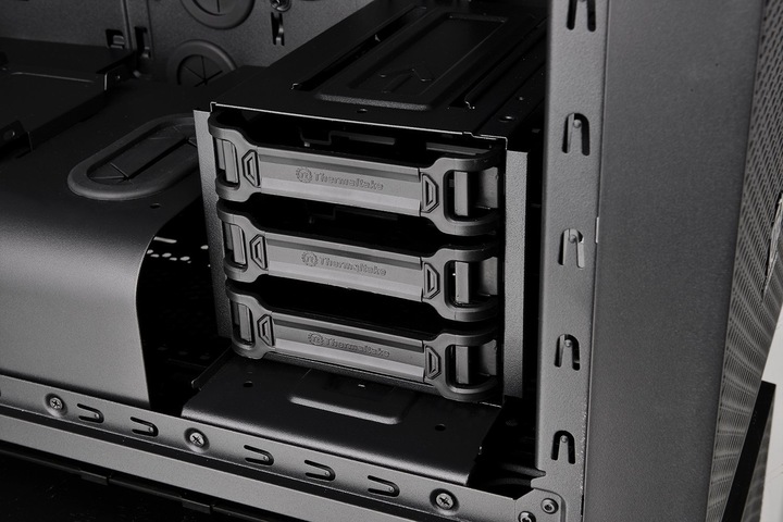 Actual product image Thermaltake Core X31 (ATX, mATX, Mini-ITX)