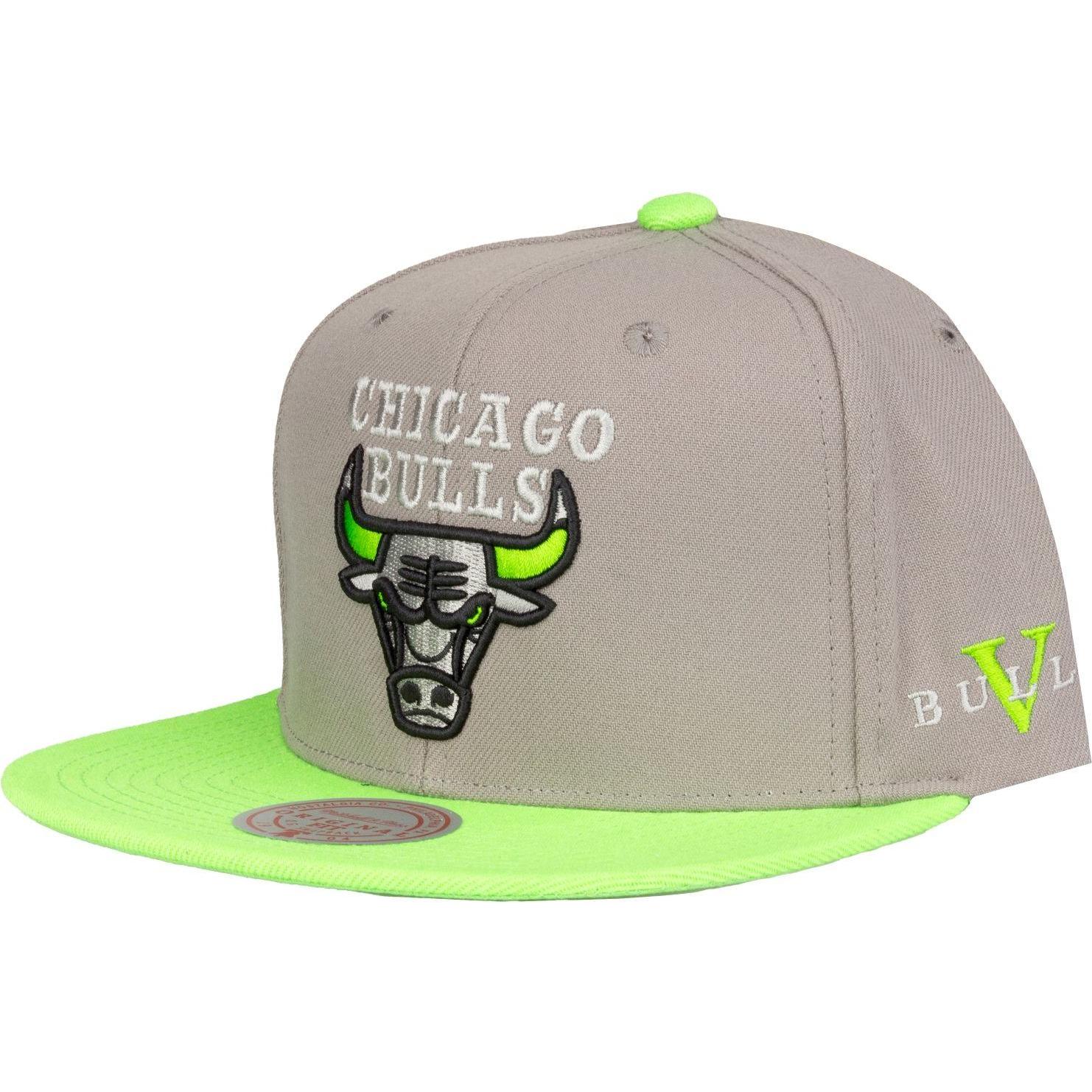 Mitchell & Ness, Herren, Cap, Snapback Cap - CORE V Chicago Bulls grau, Grau, (One Size)