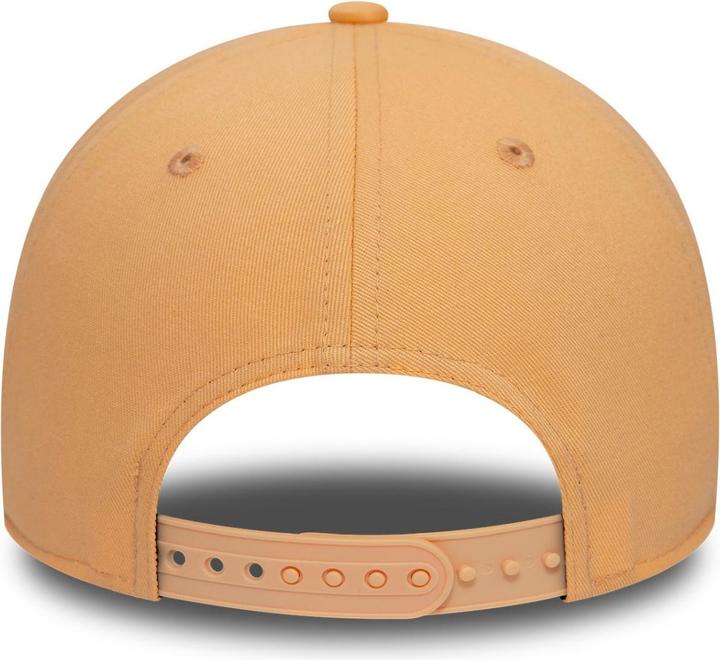 Actual product image New Era 9Forty Snapback Cap - F1 BWT Alpine peach