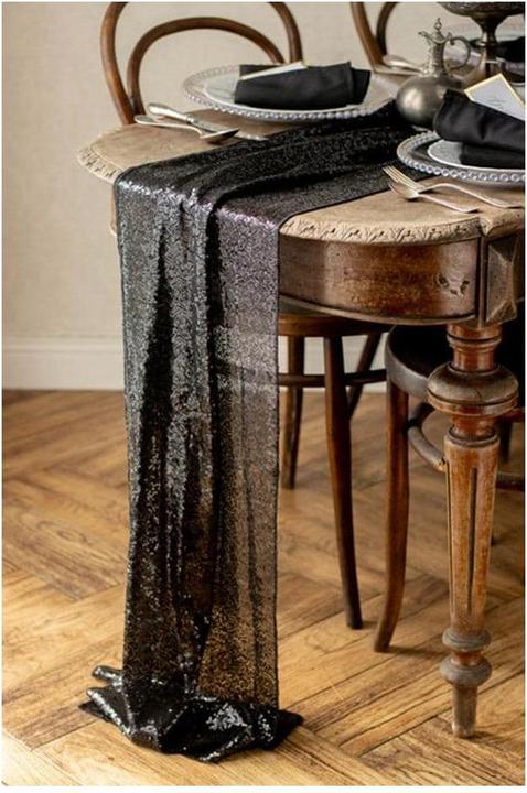 Actual product image Partydeco Tischläufer mit schwarzen Pailletten