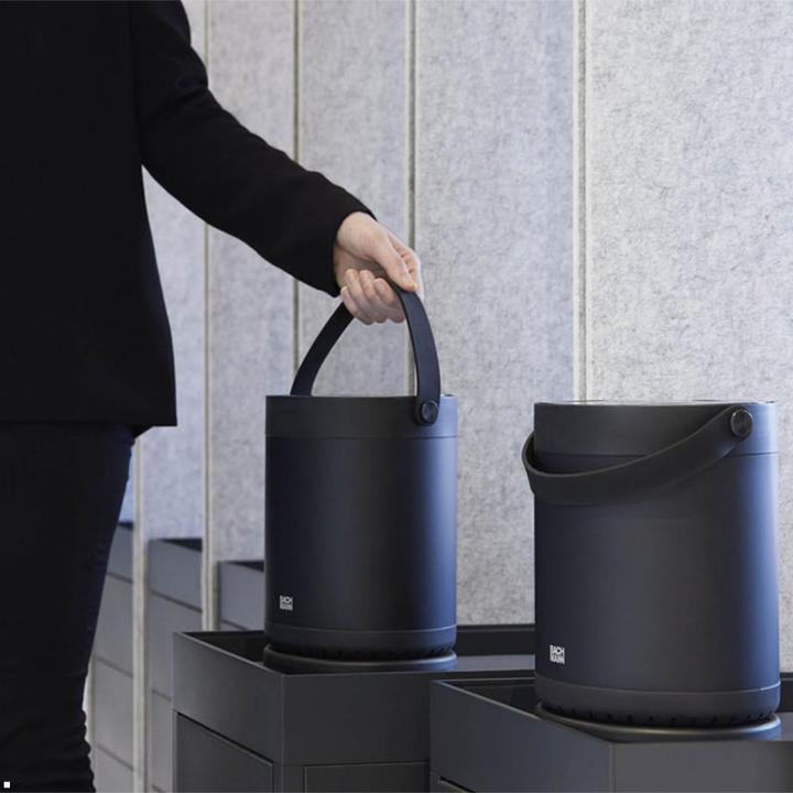 Produktbild Bachmann mov:e power unit 1xcee7/3 2xusb a/c220w alu black (5 x, CEE 7/3, USB-A, USB-C, 1.50 m)