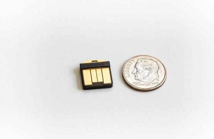 Actual product image Yubico YubiKey 5 Nano