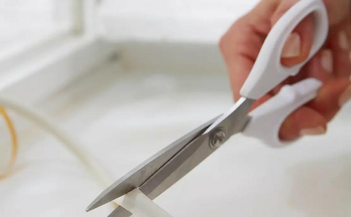 Image du produit tesa tesamoll CLASSIC Profilé P Joint de fenêtre, joint en caoutchouc pour l'isolation