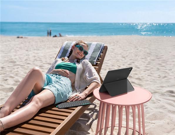 Immagine prodotto Logitech Flip Folio (CH, iPad Pro 13 2024 (M4), iPad Air 13 2024 (M2), iPad Air 13 2025)