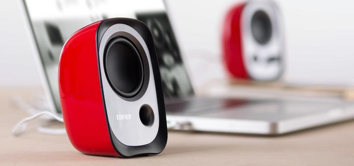 Actual product image Edifier R12U loudspeaker