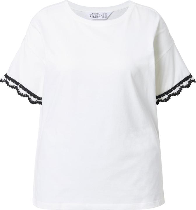Actual product image Studio Untold Crochet Trim Tee (58)