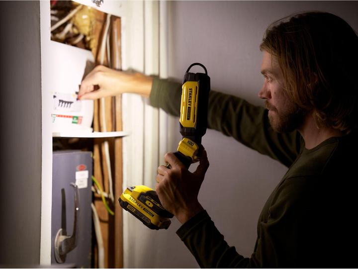 Actual product image Stanley V20 / 18Li Pivot without battery (700 lm)