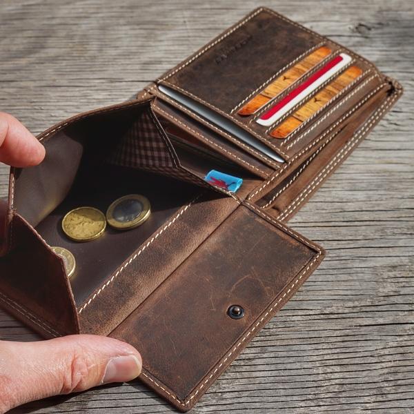 Actual product image Jack kinsky Baltimore billfold with flap