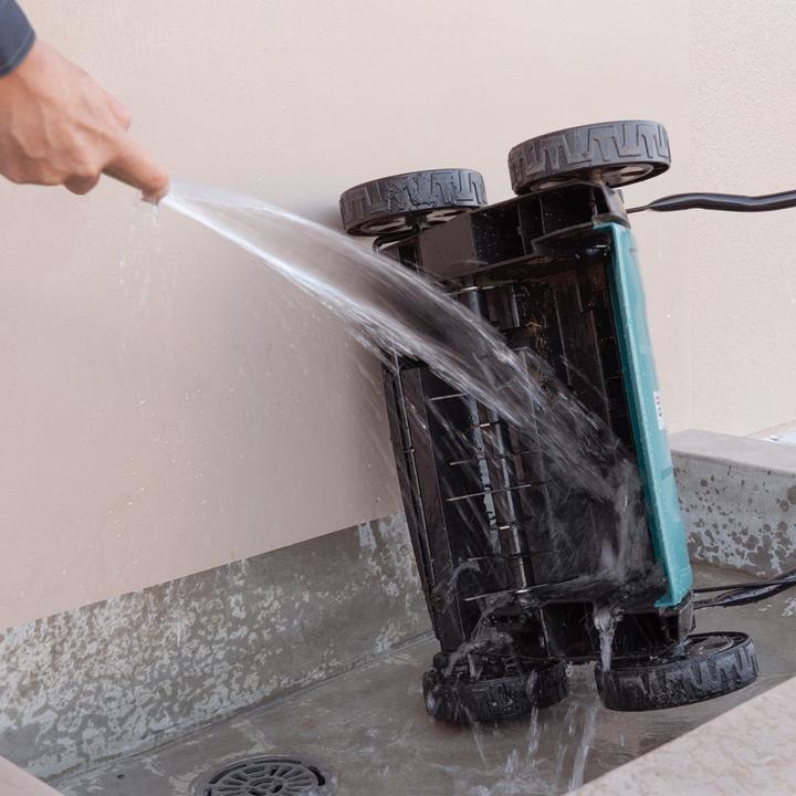 Actual product image Makita DUV320Z Akku-Vertikutierer