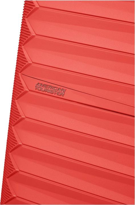 Actual product image American Tourister Fastforward Spinner (108 l)