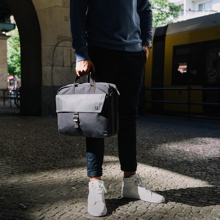 Produktbild Dicota Bag STYLE for Microsoft Surface (15", Microsoft)