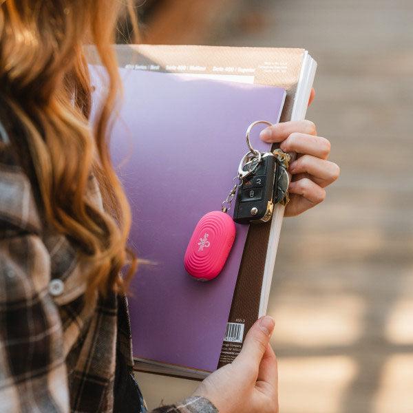 Produktbild Sabre Schrillalarm 2-in-1 Personal Alarm mit LED Licht & Karabinerhaken, pink