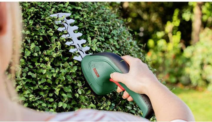 Image du produit Bosch Home & Garden EasyShear (Fonctionnement sur batterie)