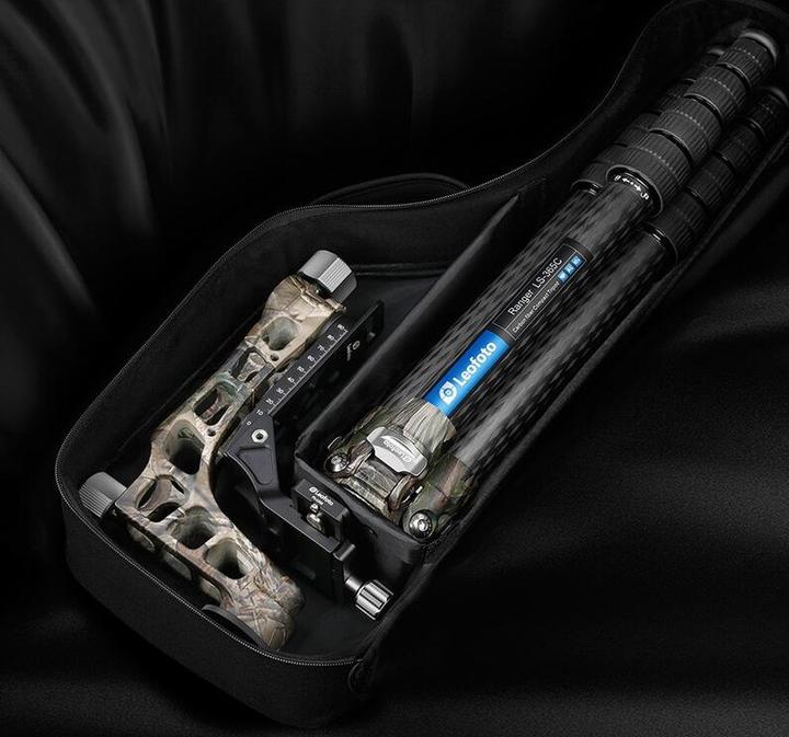 Image du produit Leofoto LS-365C Ranger Tripod w/ PG-1 Schommelkop (Carbone, Métal)