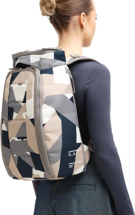 Actual product image D_b_ Hugger Backpack 20L (20 l)