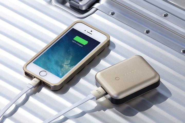 Actual product image Just Mobile AluCable Flat (1.20 m, USB 3.0)