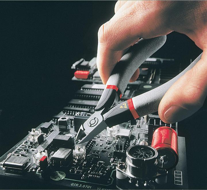 Image du produit Facom Pince électronique coupante de côté (110 mm)