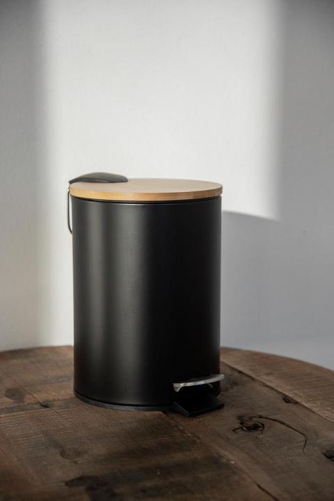 Actual product image Wenko Tortona pedal bin (3 l)