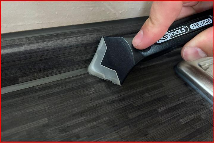 Actual product image KS Tools FUGENFIX silicone scraper and remover set
