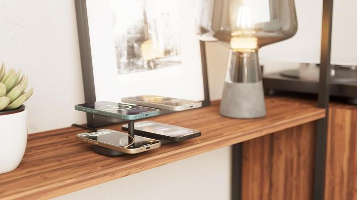 Actual product image OtterBox Zens Quattro Wrls Charger Pro 4