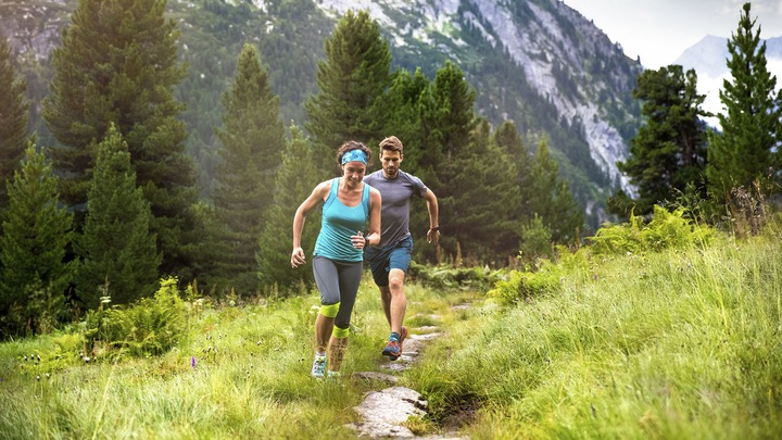 Produktbild TomTom Adventurer Cardio + Music