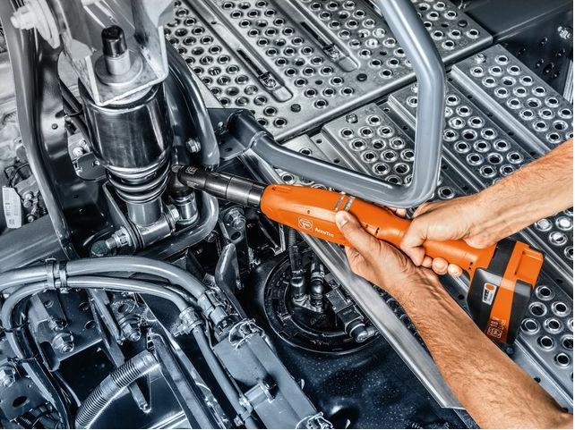 Image du produit Fein Visseuse sans fil de précision, forme coudée, jusqu’à 18 Nm ASW 18-18 PC