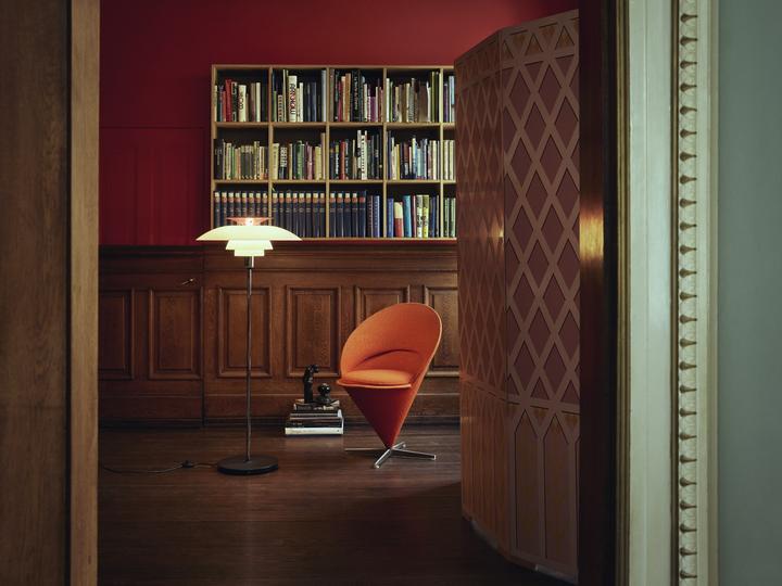 Actual product image Louis Poulsen PH 80 Floor lamp On/Off switch White Opal/Chrome Plated (E27)