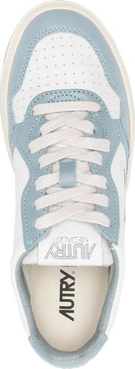 Actual product image Autry Medalist Low (38)