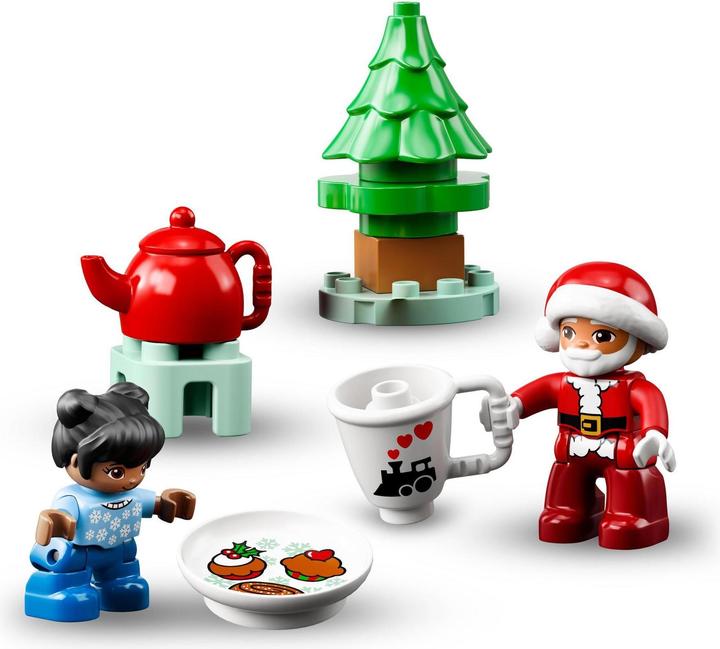 Actual product image LEGO Gingerbread House with Father Christmas (10976)