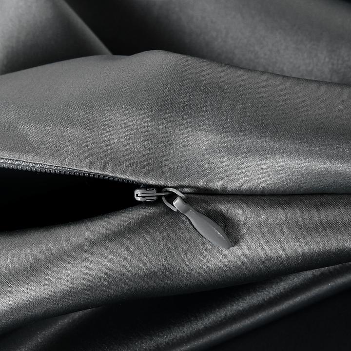 Image du produit Ailoria BEAUTY SLEEP SET Oreiller à fermeture éclair en soie (40x60) (anthracite) avec masque pour les yeux (Taie d'oreiller, 60 x 40 cm)