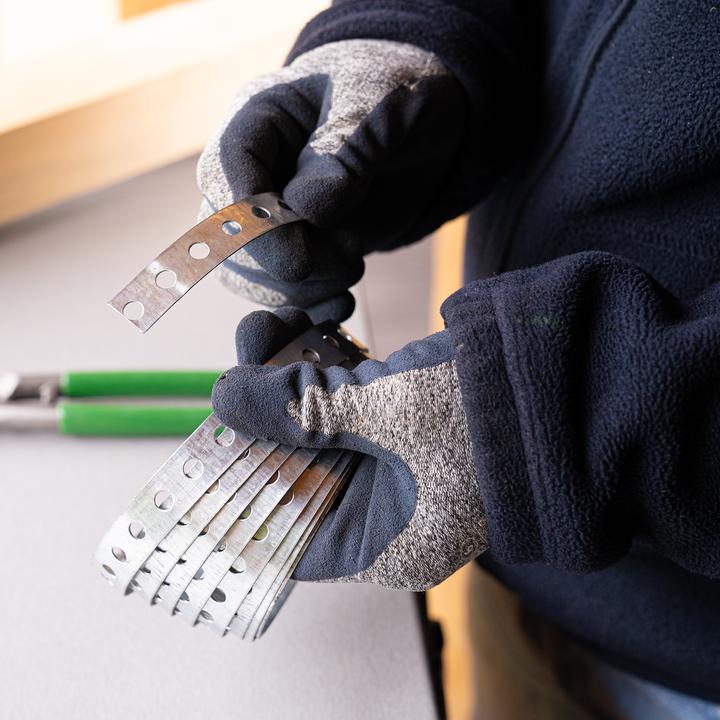 Actual product image Helpmate Lochband, 12x0,8 mm, sendzimirverzinkt, 10 m (Punched strip)